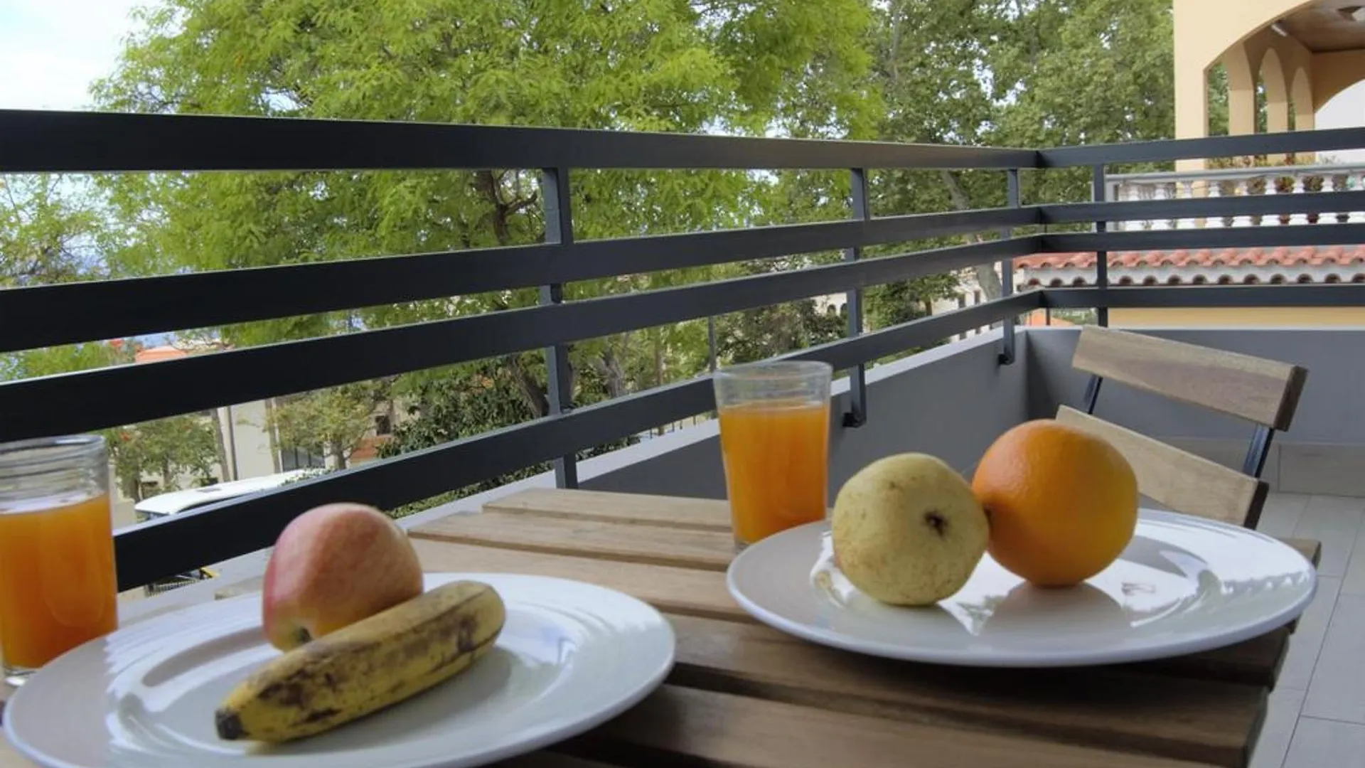 Apartamentos Turísticos Vitoria by Petit Hotels Funchal  Apartahotel Funchal (Madeira)