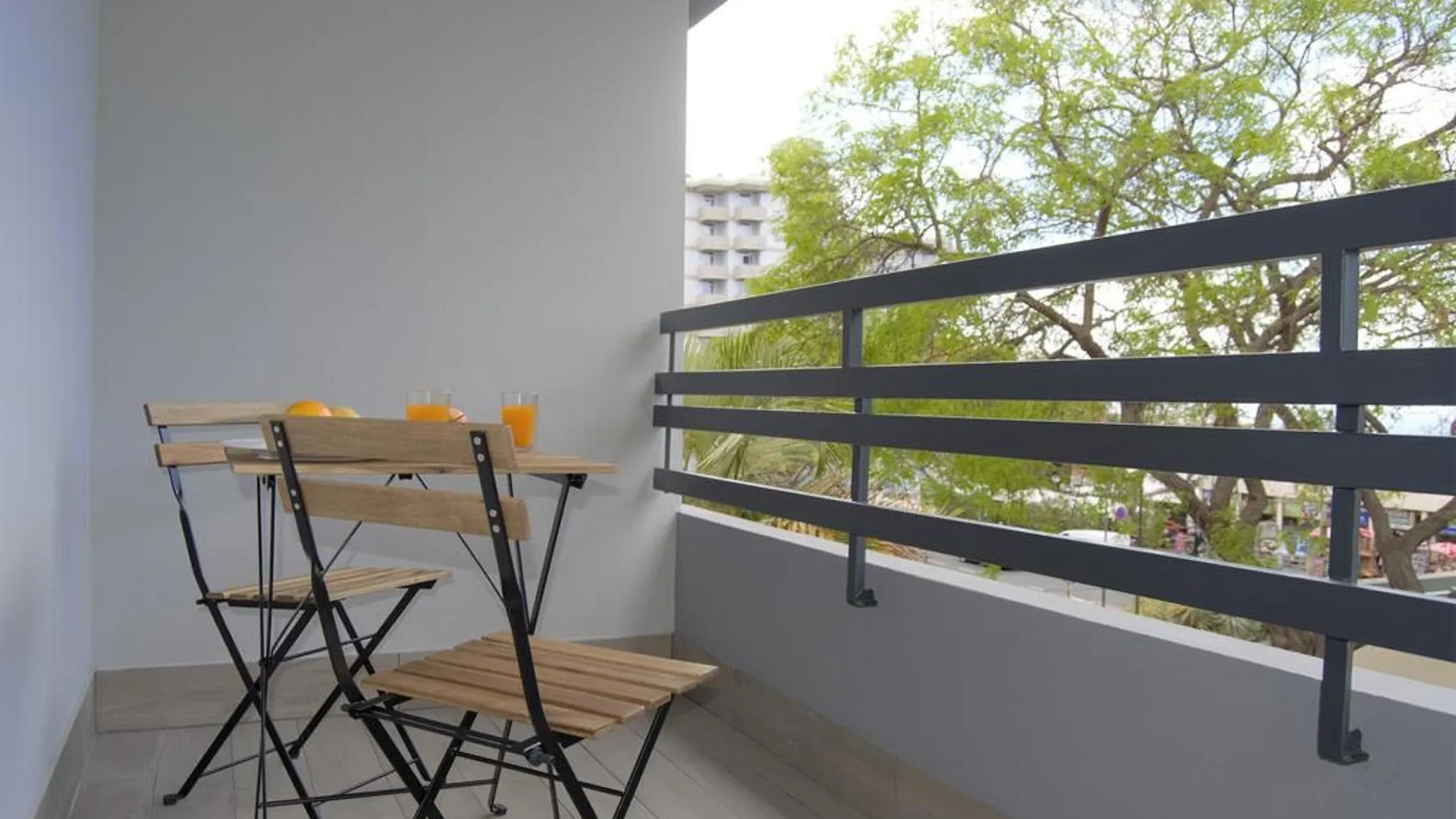 Apartamentos Turísticos Vitoria by Petit Hotels Funchal  3*, Funchal (Madeira)