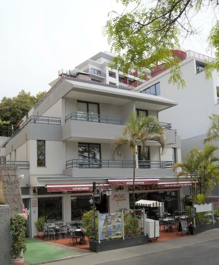 Apartamentos Turísticos Vitoria by Petit Hotels Funchal