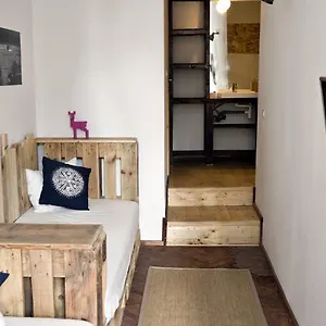 Hostel Victoria Poshtel Bukarest